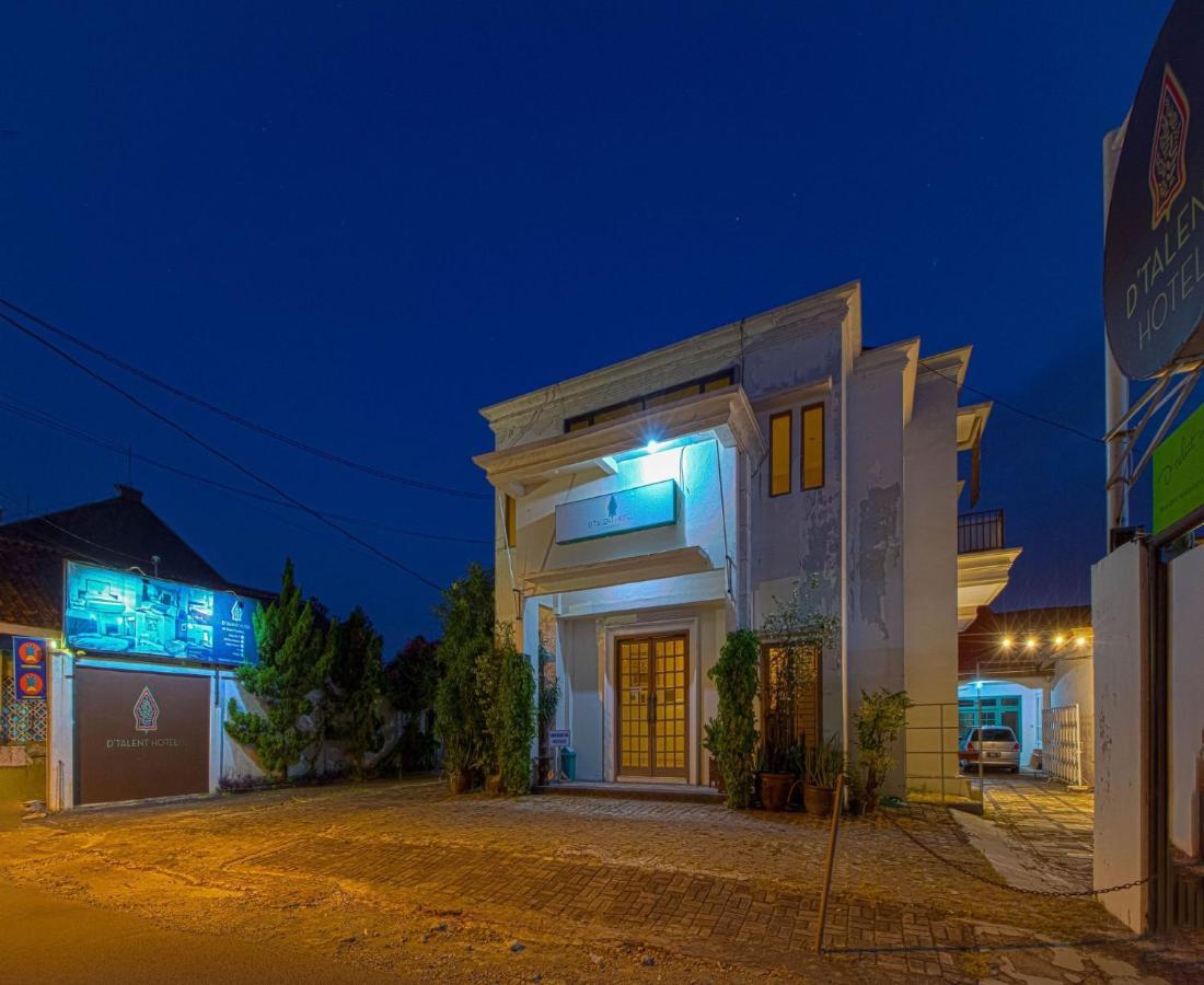 D'Talent Hotel يوغياكارتا المظهر الخارجي الصورة