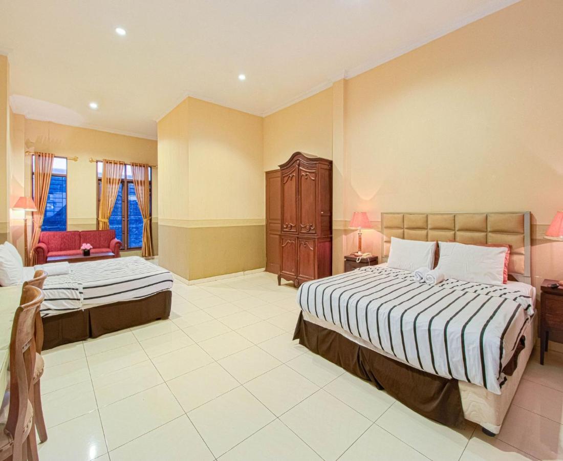 D'Talent Hotel يوغياكارتا المظهر الخارجي الصورة